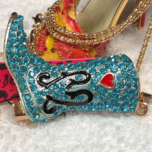 👢⭐️Betsey Johnson western boot-rhinestone necklace - Picture 3 of 10